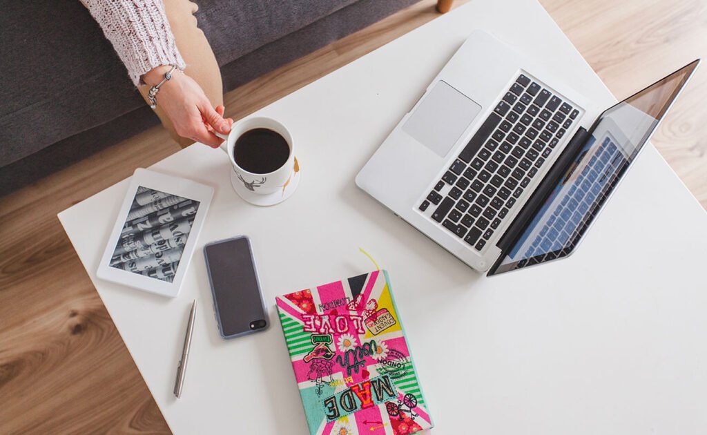 Top View Laptop Coffee Table 1 1024x630